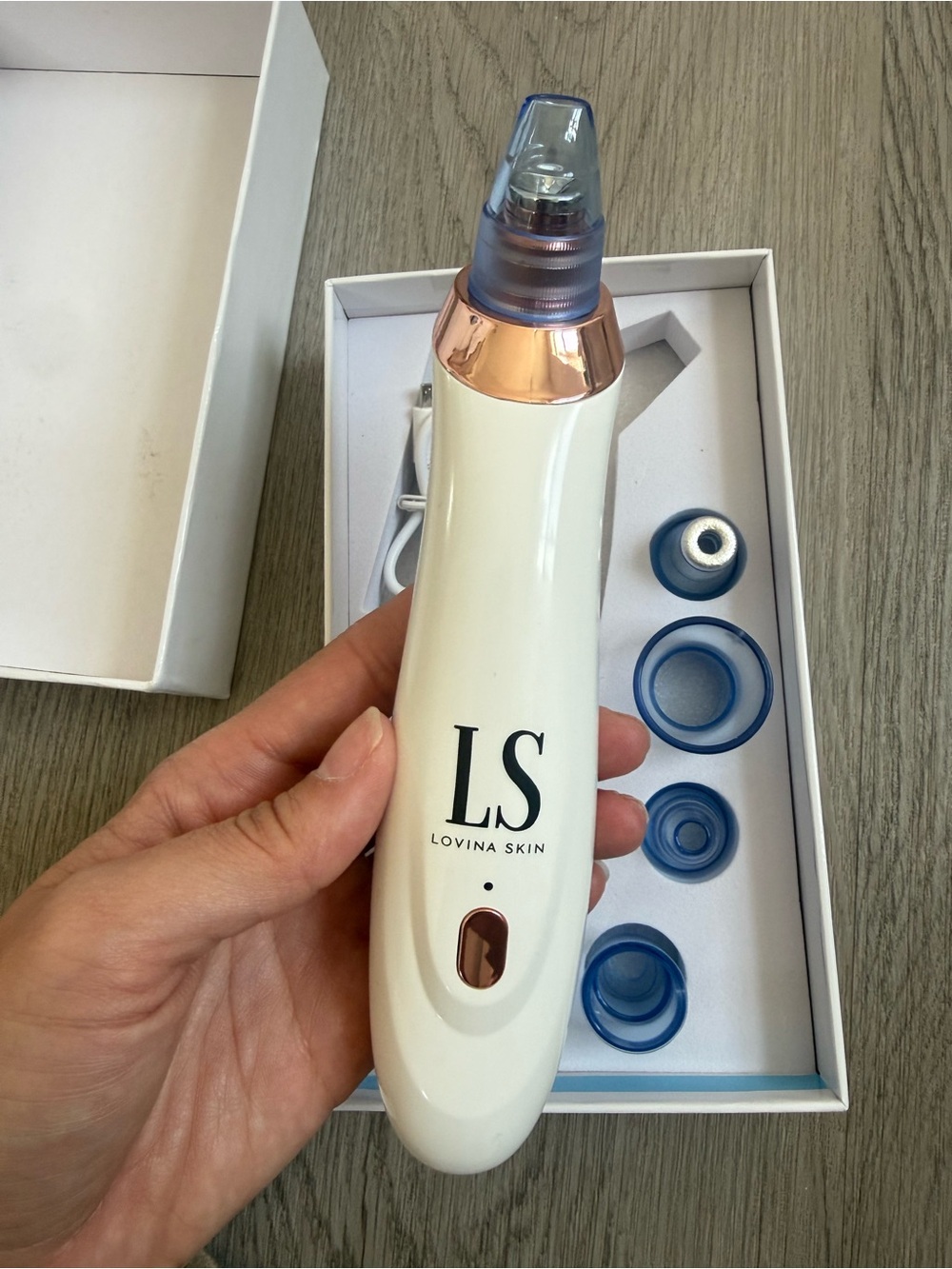 White & Rose Gold Blackhead Remover - LS Pore Vacuum